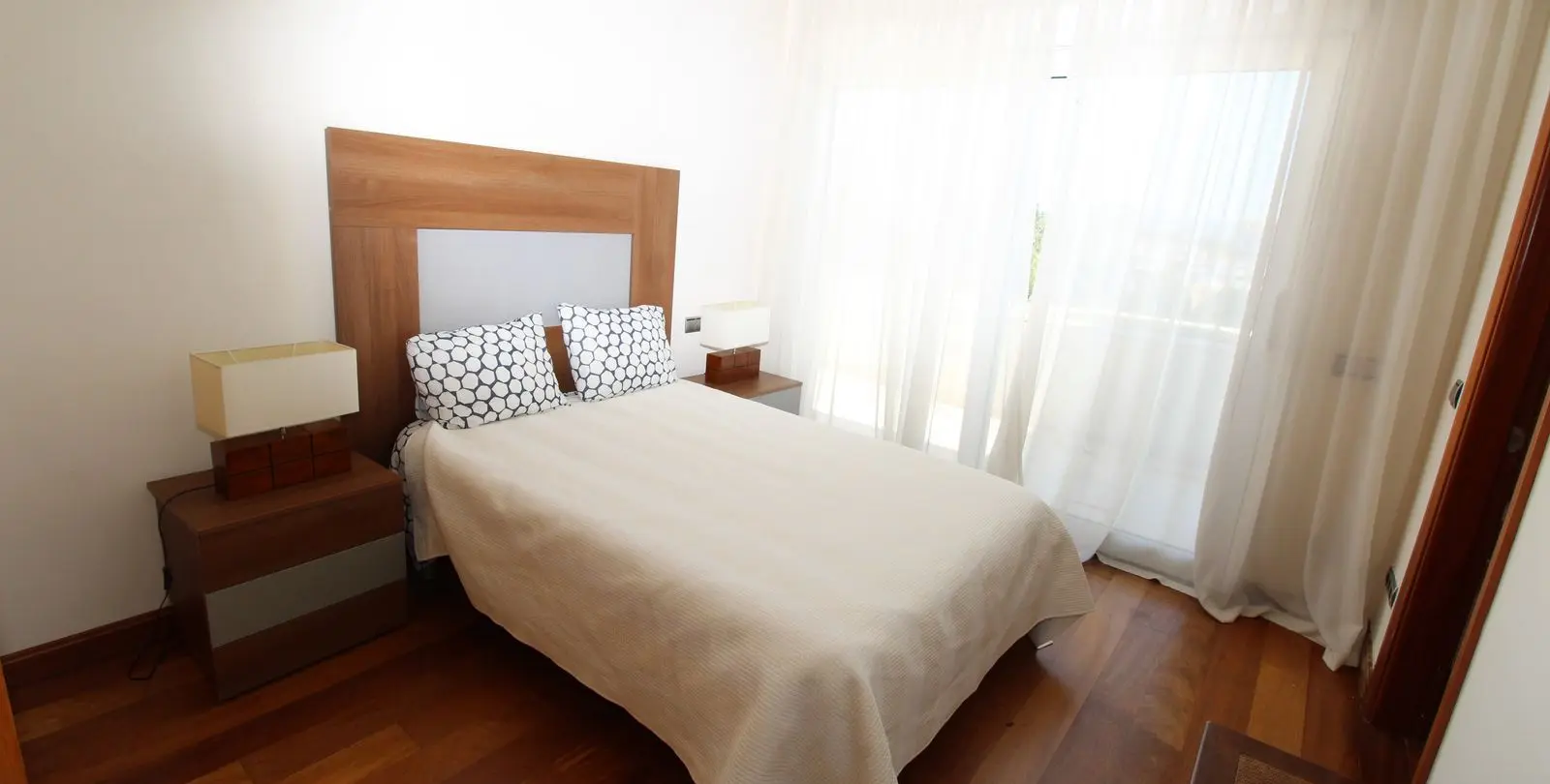 Short-term rent of penthouse in Puerto Banús 24