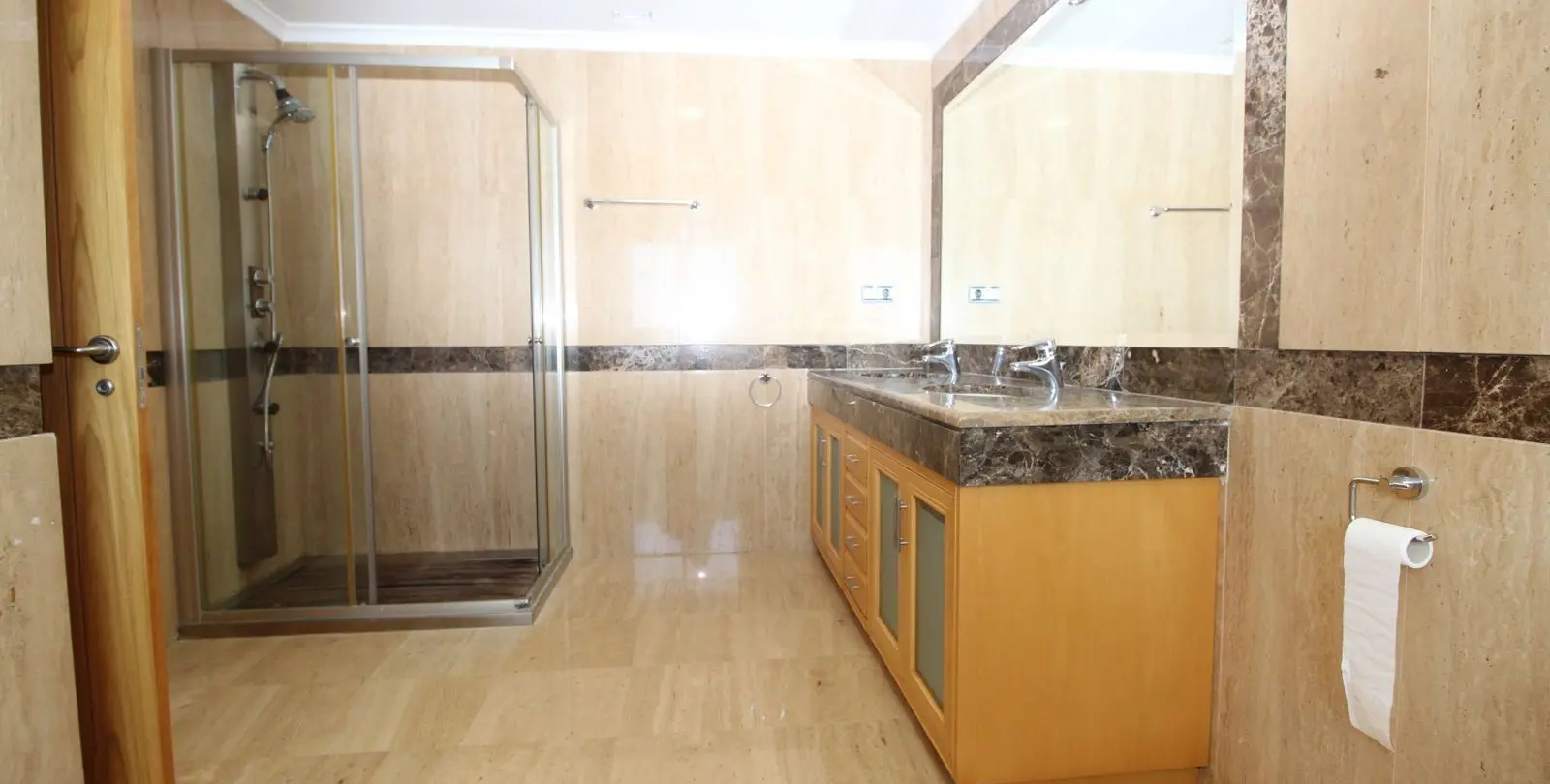 Short-term rent of penthouse in Puerto Banús 25