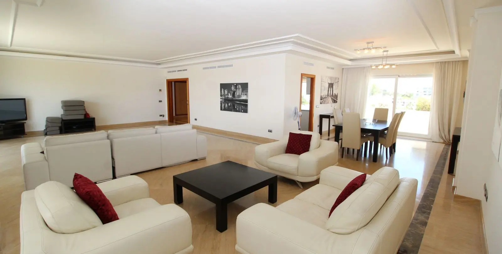 Short-term rent of penthouse in Puerto Banús 32