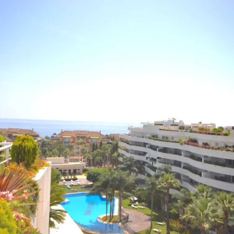 Alquiler a corto plazo de ático en Puerto Banús