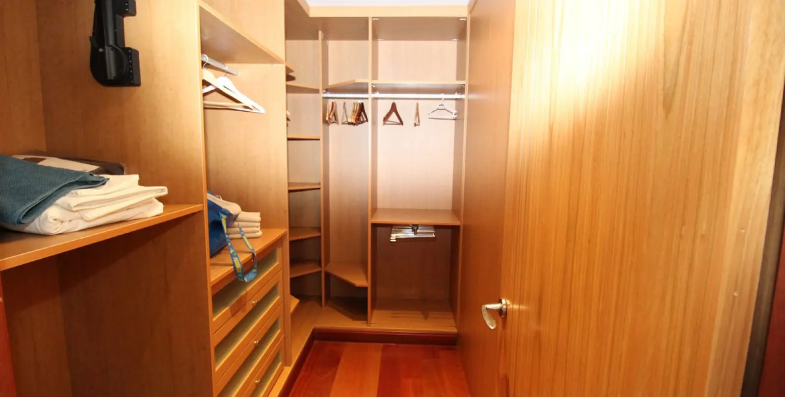 Long-term rent of penthouse in Puerto Banús 27