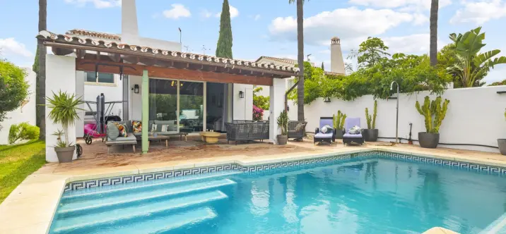 Долгосрочная аренда  отдельно стоящей виллы в Atalaya 0