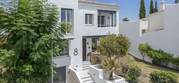 Долгосрочная аренда  отдельно стоящей виллы в Atalaya 2