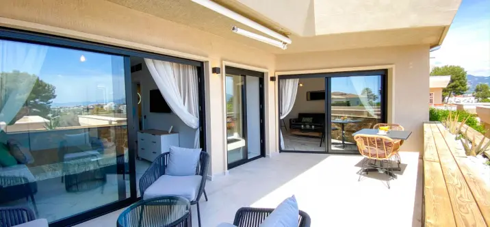 Sale of middle floor apartment in Atalaya 3