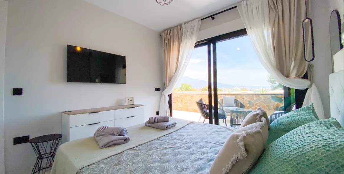 Sale of middle floor apartment in Atalaya 20