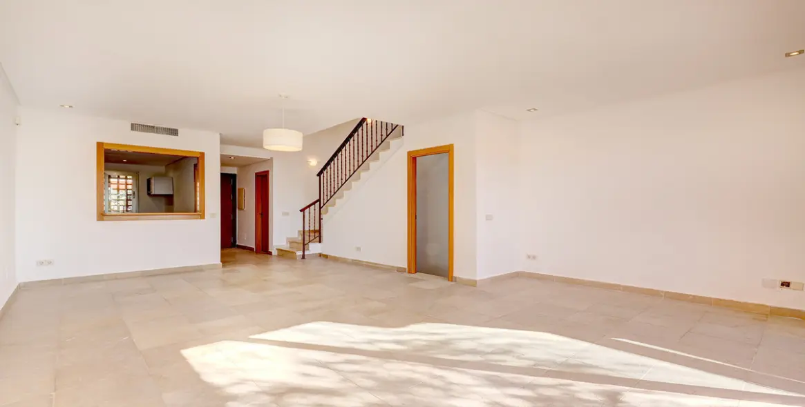 Продажа таунхауса в Manilva 16