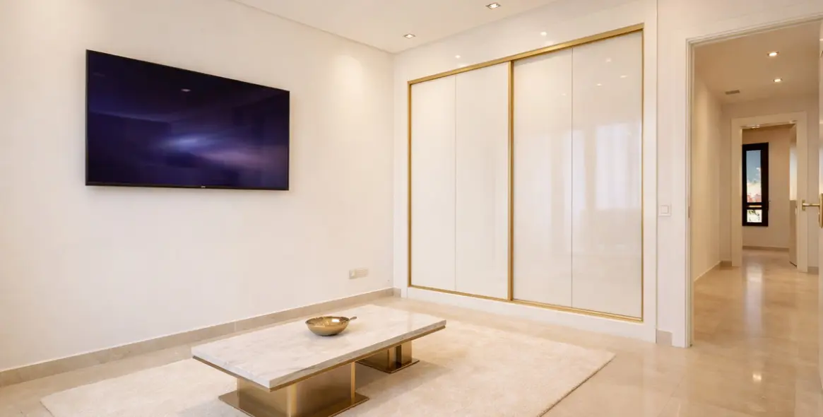 Sale of townhouse in Manilva 53