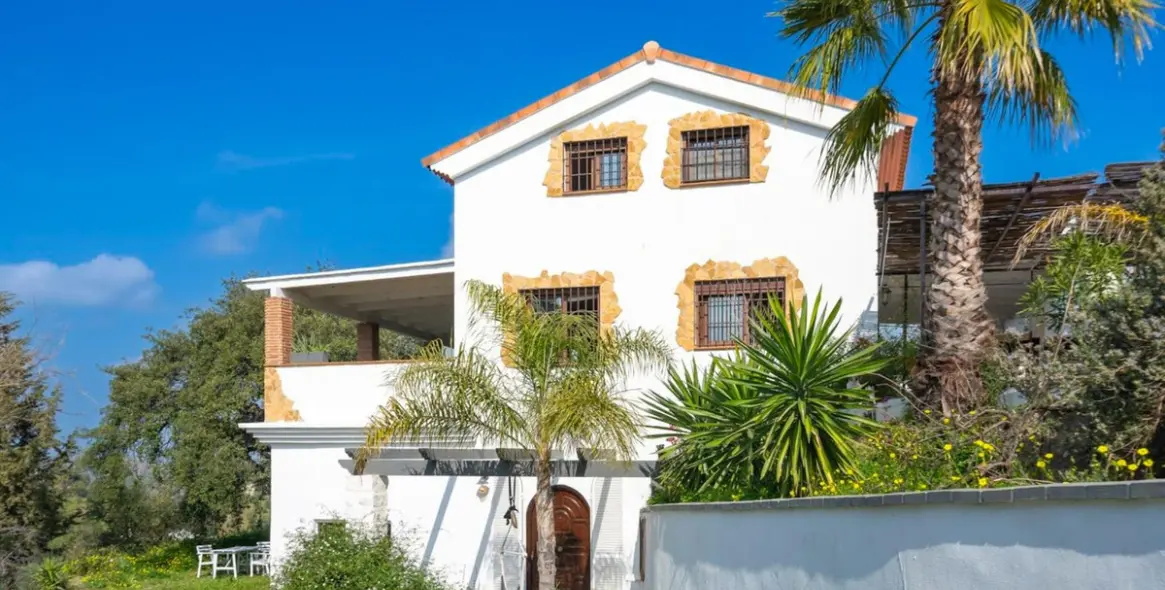 Sale of finca - cortijo in Coín 3