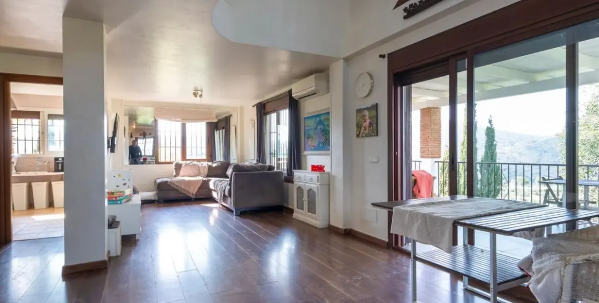 Sale of finca - cortijo in Coín 9