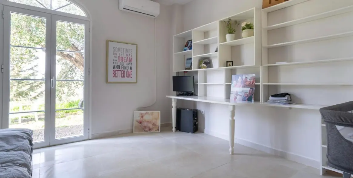 Sale of finca - cortijo in Coín 18