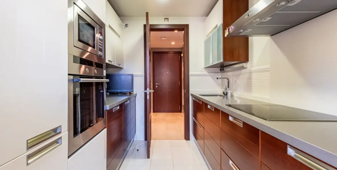 Sale of middle floor apartment in Nueva Andalucía 3