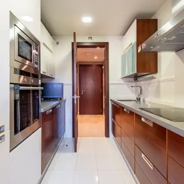 Sale of middle floor apartment in Nueva Andalucía