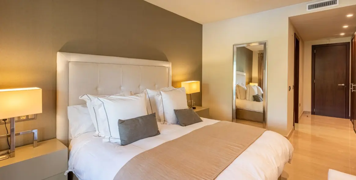 Sale of middle floor apartment in Nueva Andalucía 10