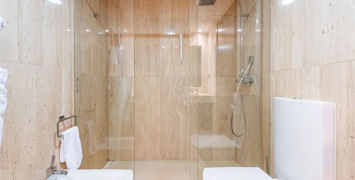 Sale of middle floor apartment in Nueva Andalucía 12