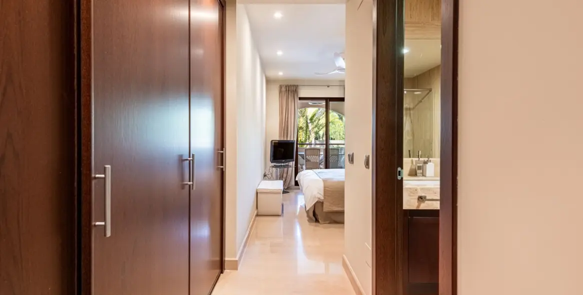 Sale of middle floor apartment in Nueva Andalucía 15