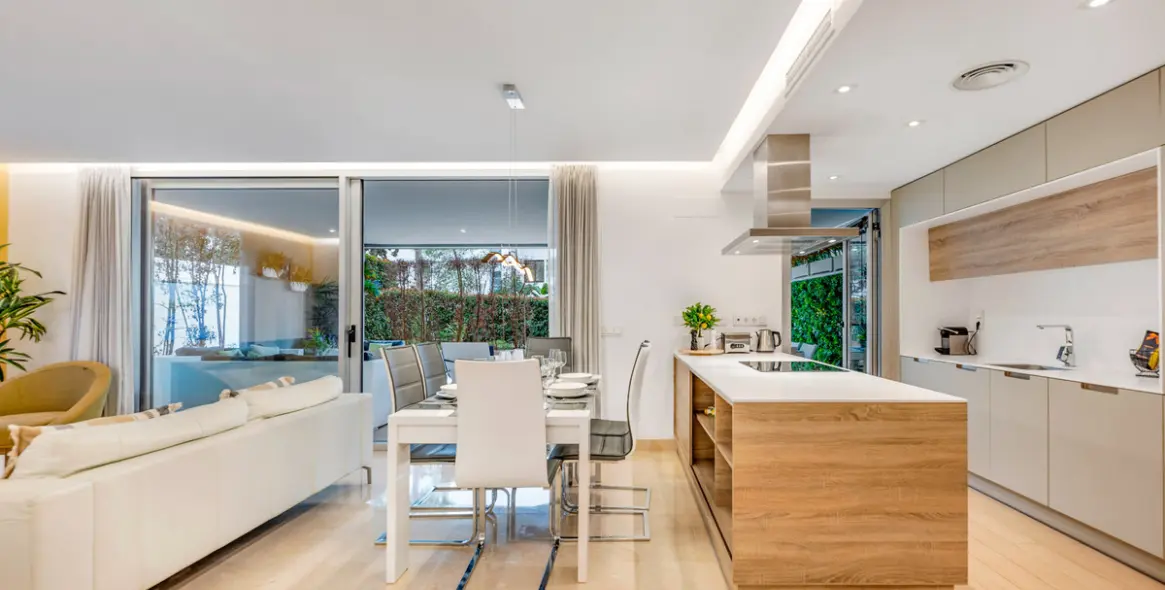 Продажа апартаментов на первом этаже в Puerto Banús 4