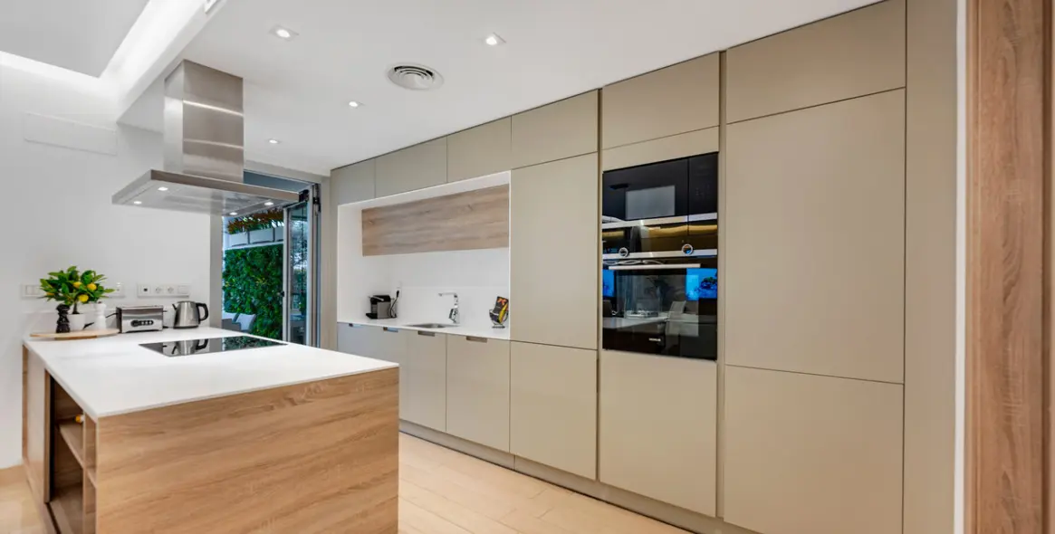 Продажа апартаментов на первом этаже в Puerto Banús 6