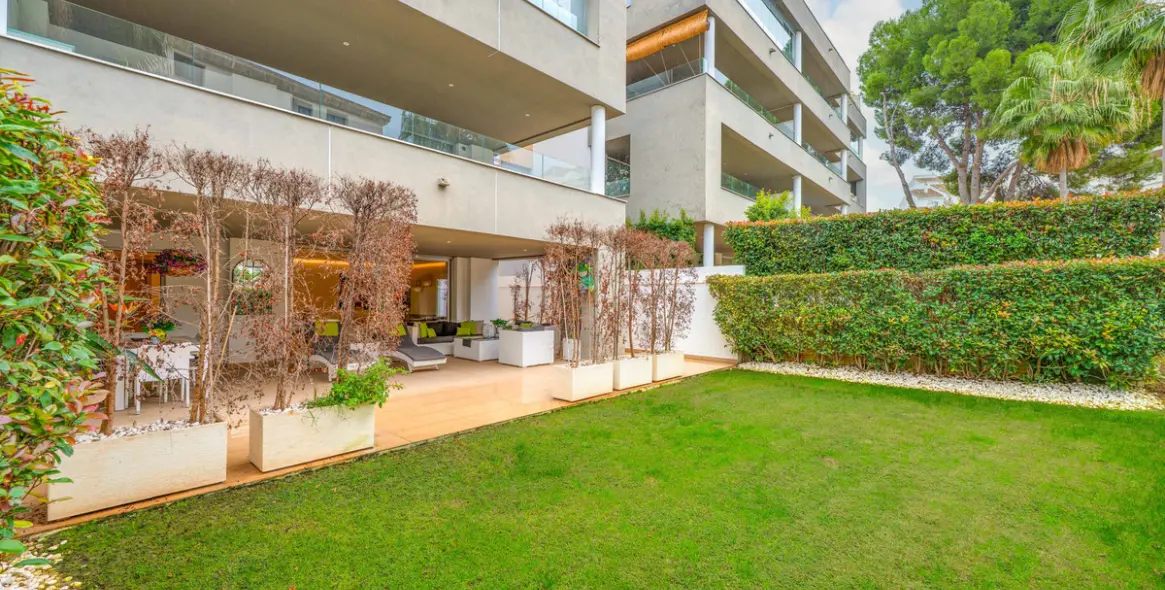 Продажа апартаментов на первом этаже в Puerto Banús 13