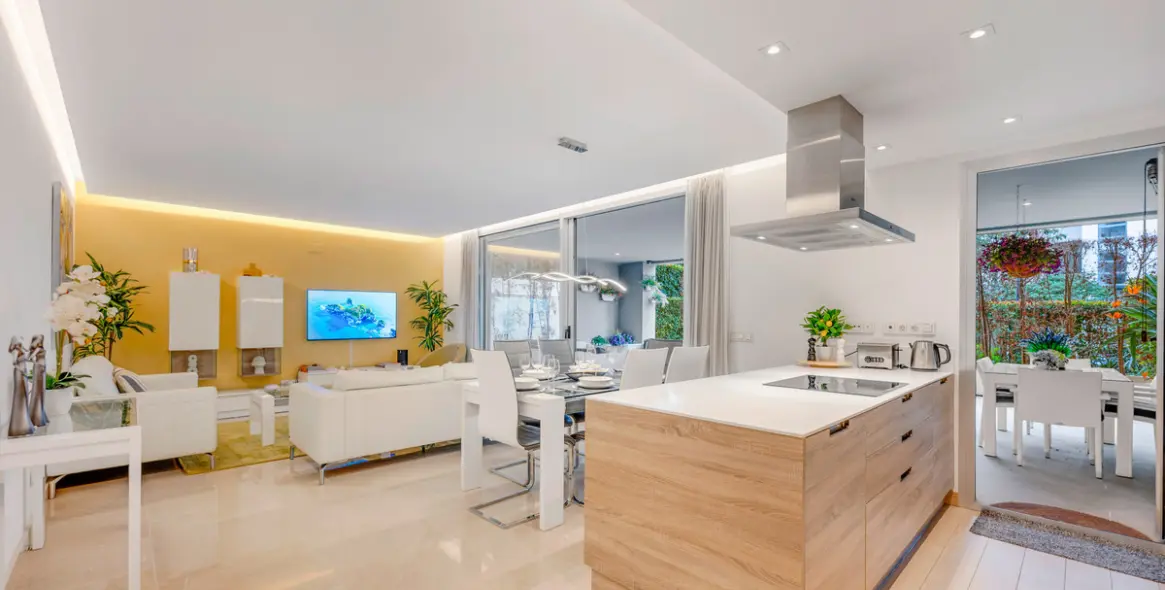 Продажа апартаментов на первом этаже в Puerto Banús 5