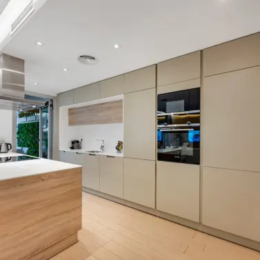 Sale of ground floor apartment in Puerto Banús