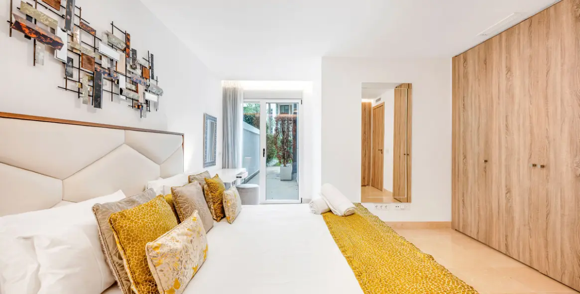 Продажа апартаментов на первом этаже в Puerto Banús 15