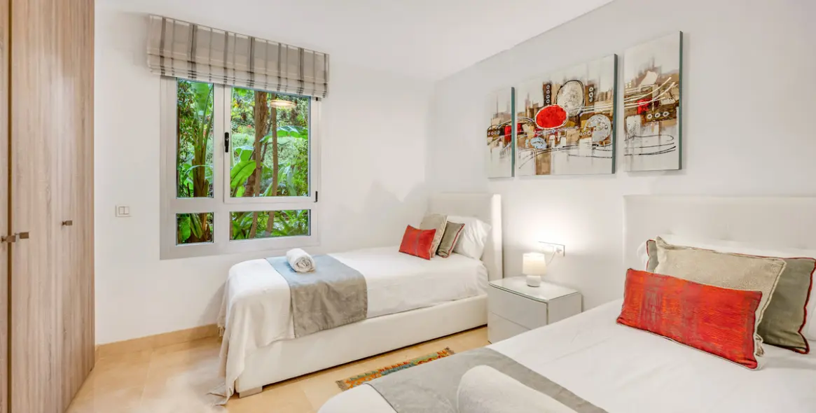 Продажа апартаментов на первом этаже в Puerto Banús 18