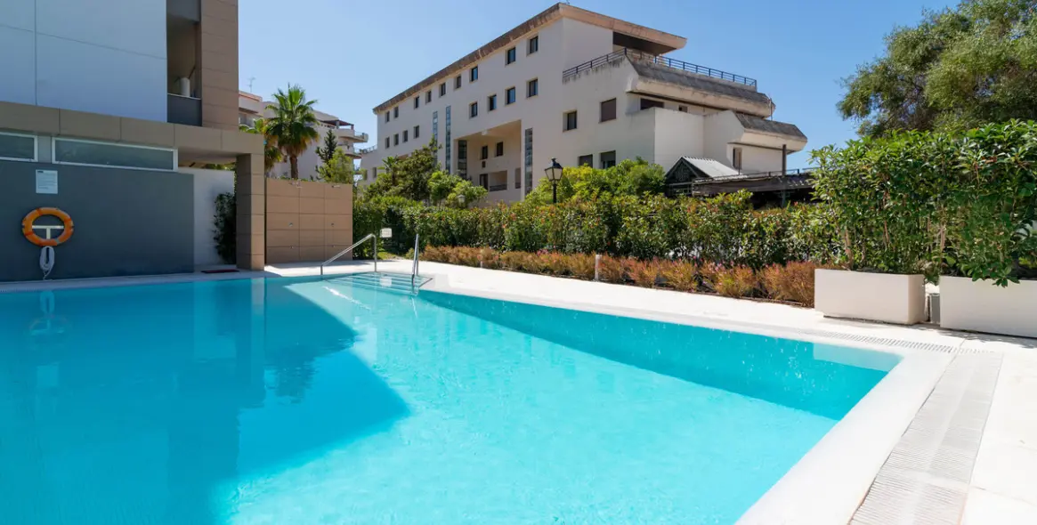 Продажа апартаментов на первом этаже в Puerto Banús 25