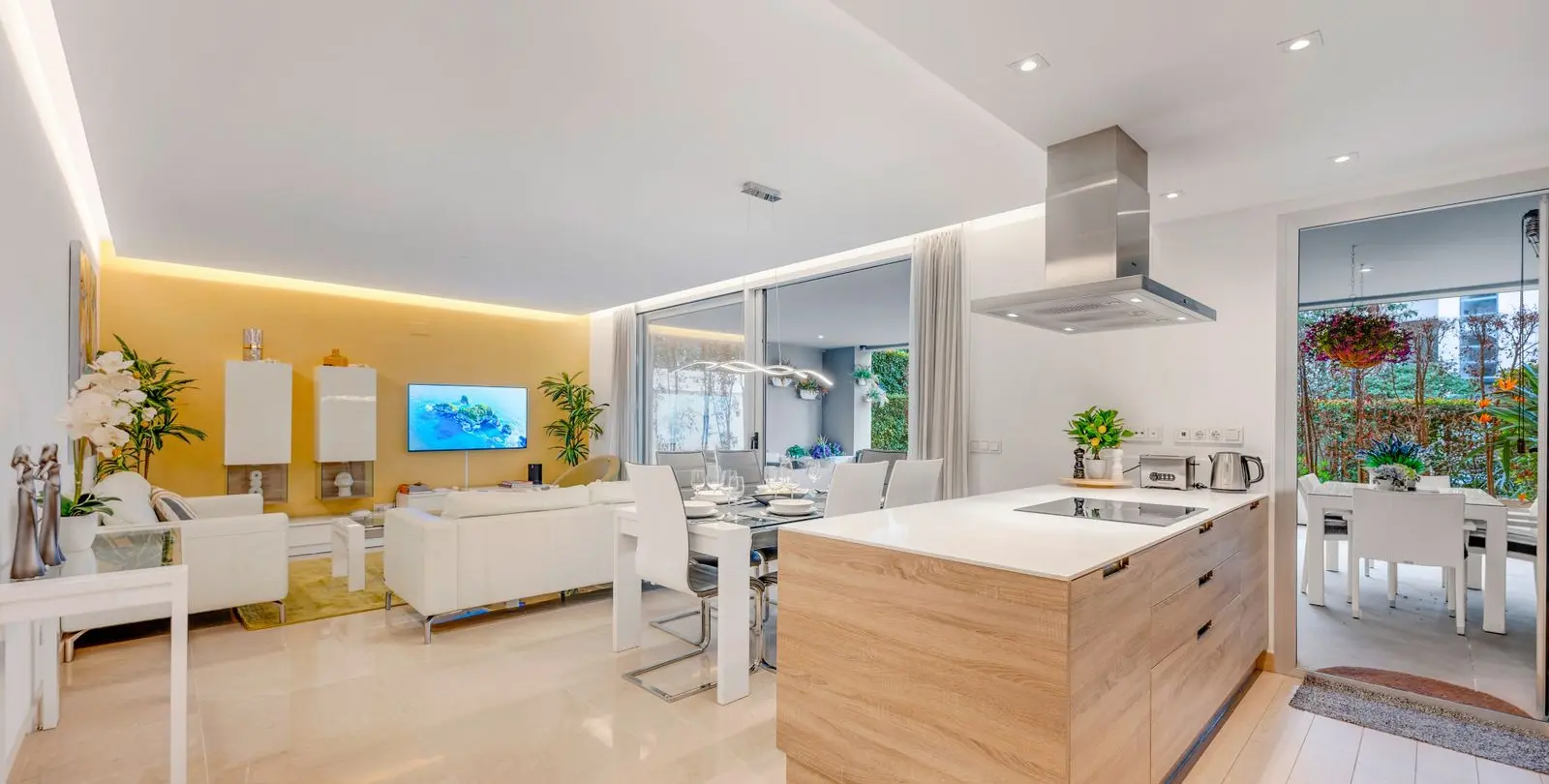 Продажа апартаментов на первом этаже в Puerto Banús 5