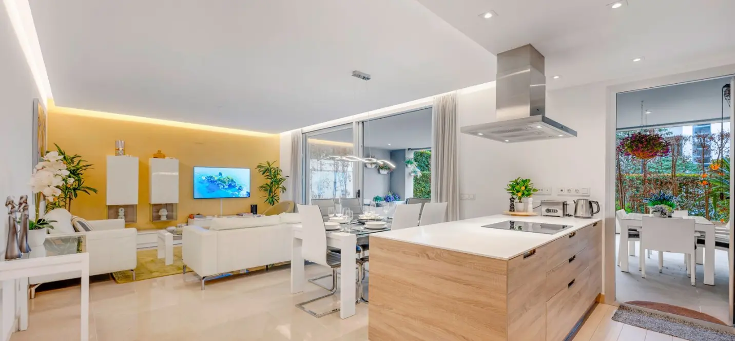 Продажа апартаментов на первом этаже в Puerto Banús 4