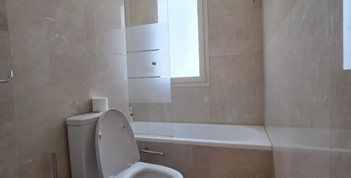 Sale of middle floor apartment in Sierra Blanca 8