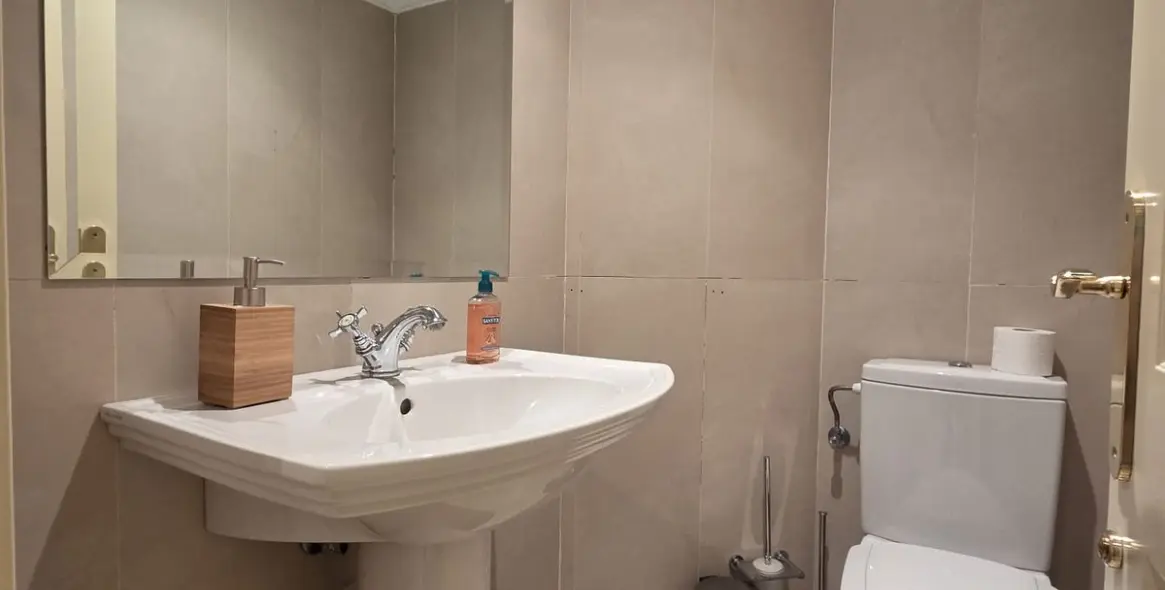 Sale of middle floor apartment in Sierra Blanca 14