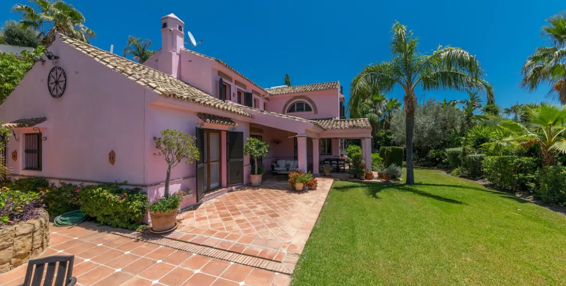 Sale of detached villa in Benahavís 3