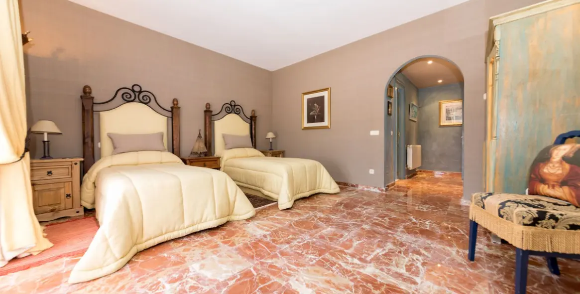 Sale of detached villa in Benahavís 10