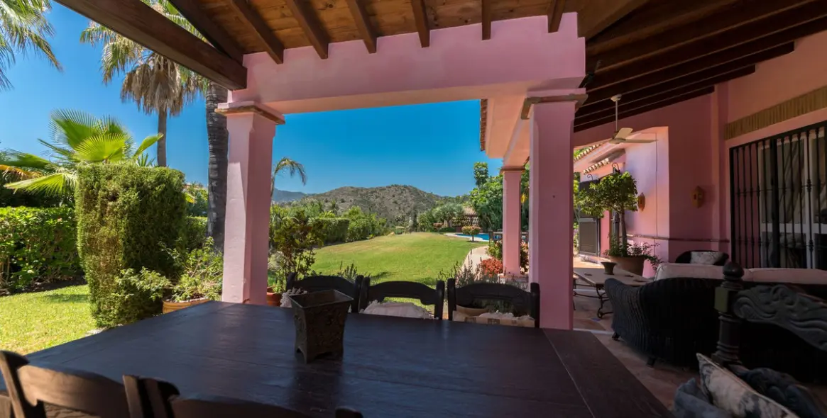 Venta de villa independiente en Benahavís 24