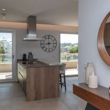 Долгосрочная аренда апартаментов на среднем этаже в La Cala Golf