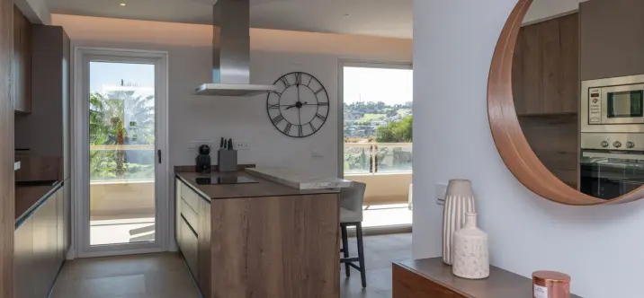 Долгосрочная аренда апартаментов на среднем этаже в La Cala Golf 1