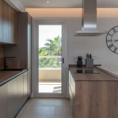 Долгосрочная аренда апартаментов на среднем этаже в La Cala Golf