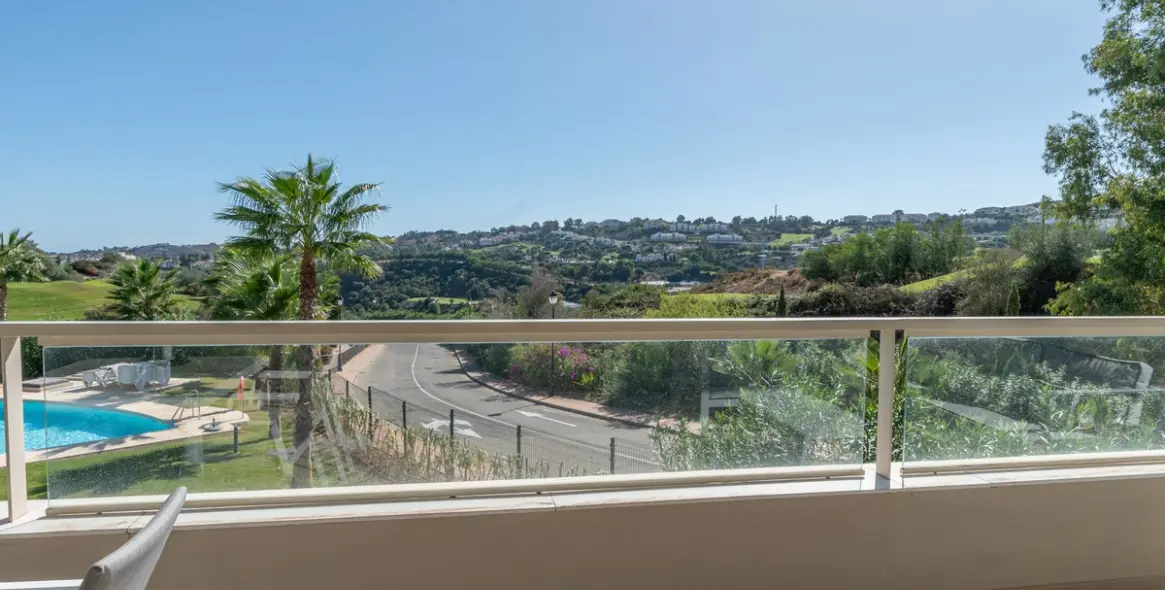 Long-term rent of middle floor apartment in La Cala Golf 10