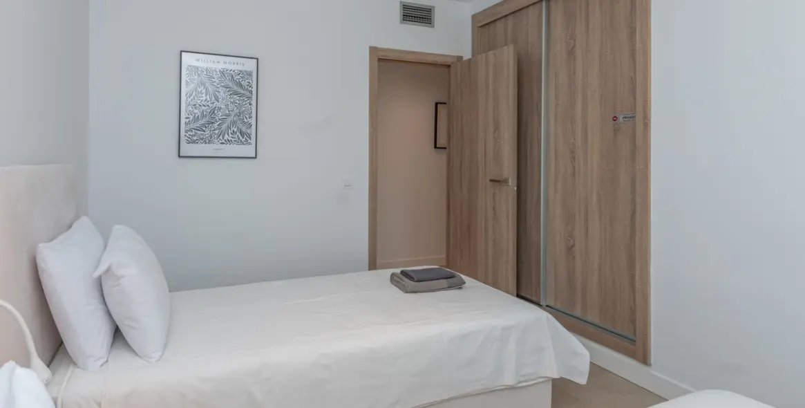 Long-term rent of middle floor apartment in La Cala Golf 23