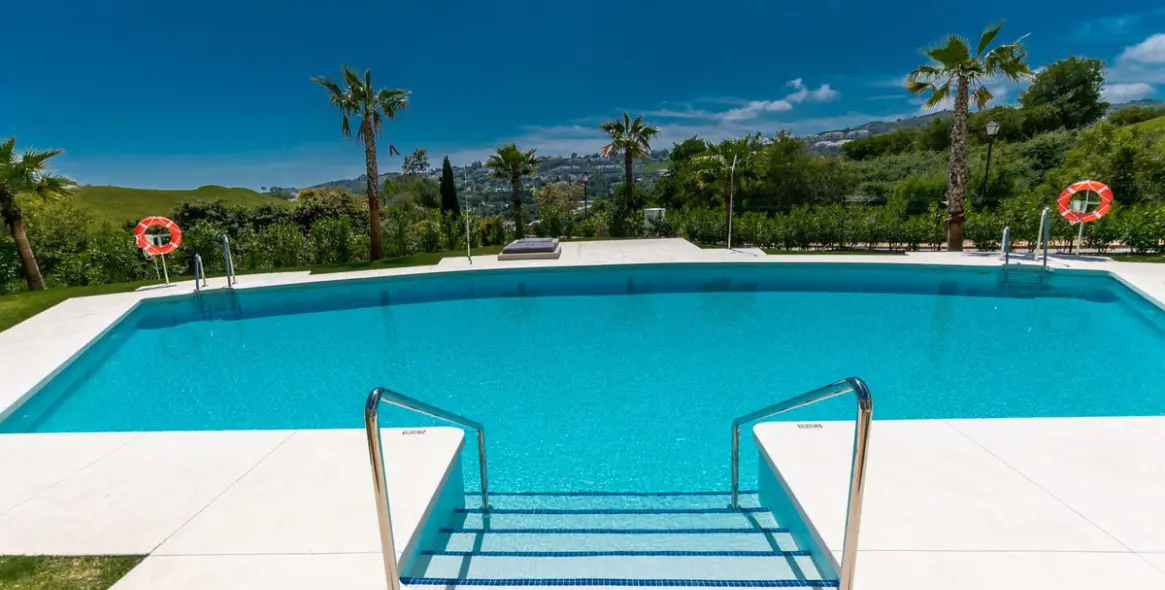 Long-term rent of middle floor apartment in La Cala Golf 25