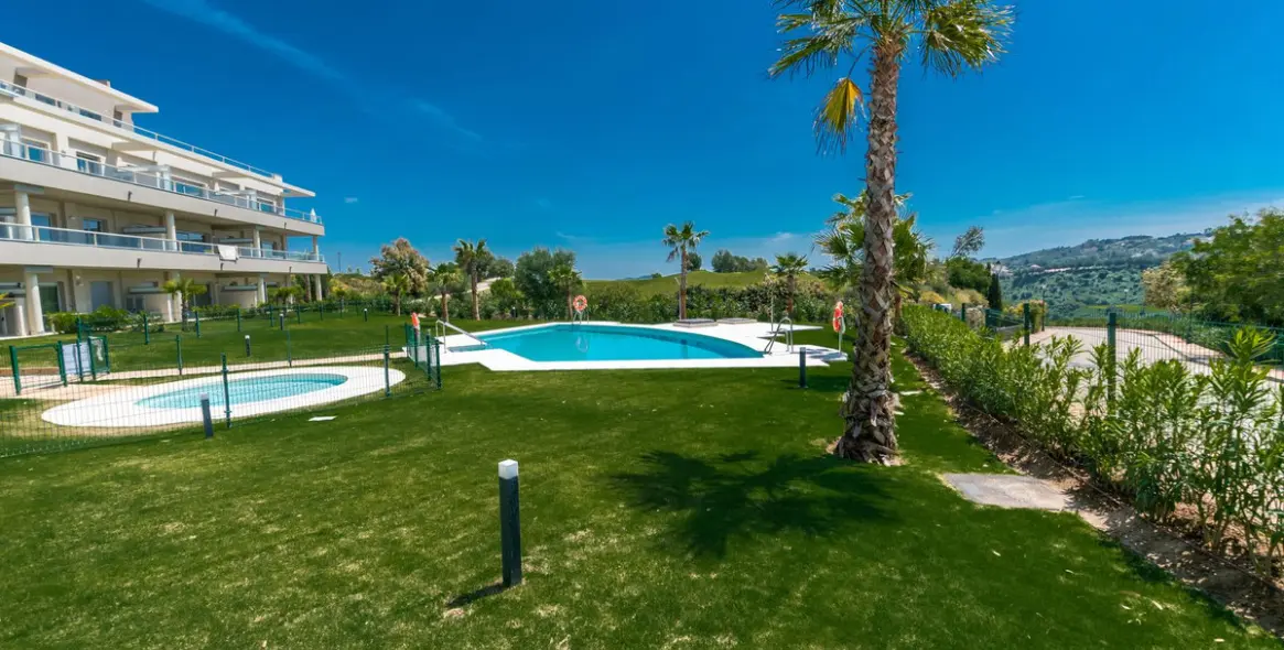 Long-term rent of middle floor apartment in La Cala Golf 26