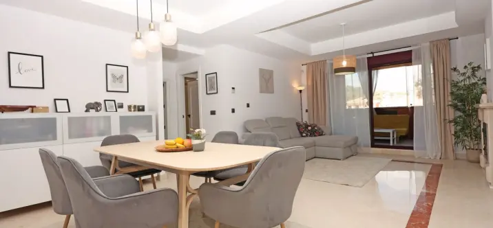 Sale of ground floor apartment in La Mairena 1