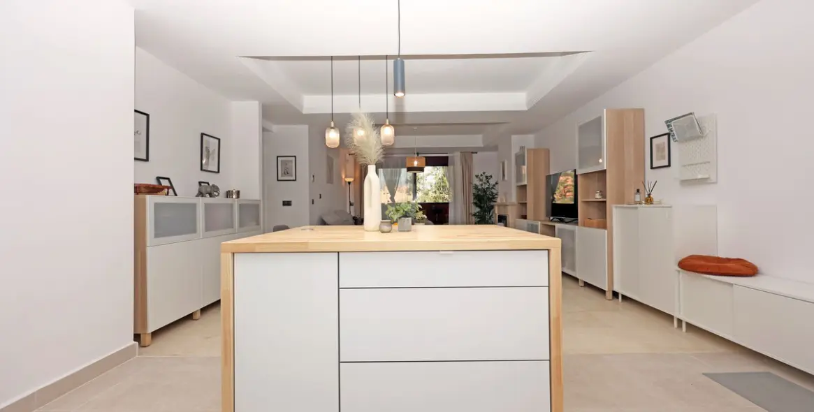 Sale of ground floor apartment in La Mairena 6