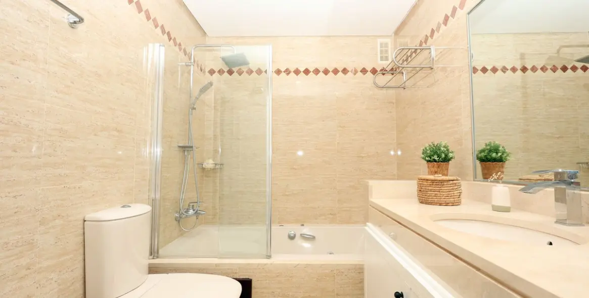 Sale of ground floor apartment in La Mairena 18