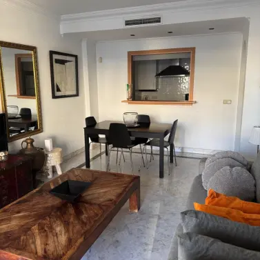 Sale of middle floor apartment in Puerto Banús