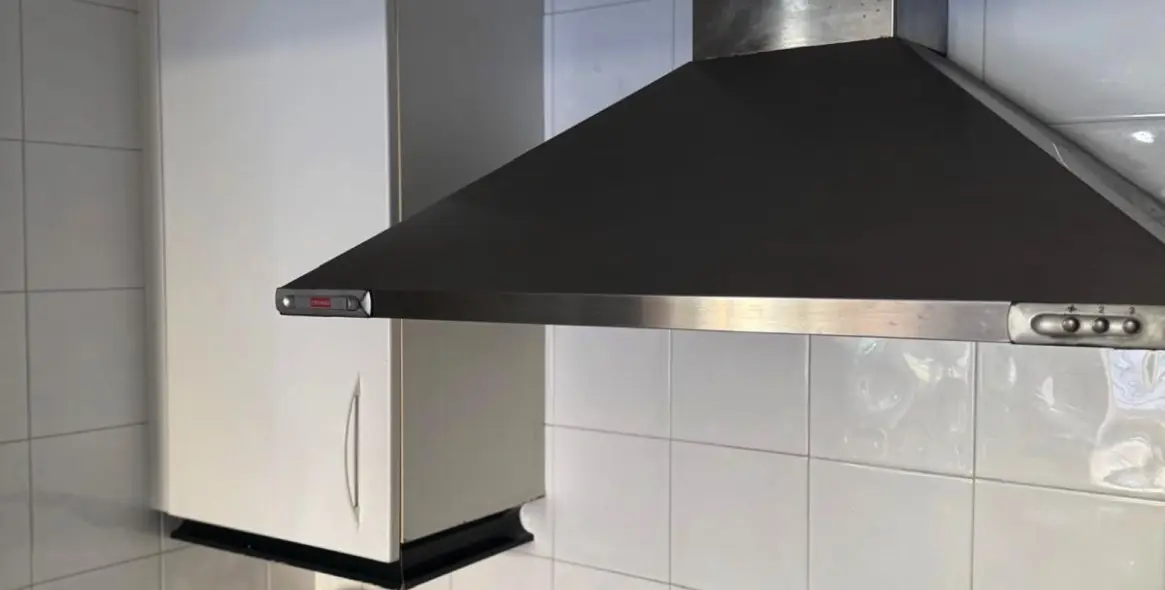 Sale of middle floor apartment in Puerto Banús 12