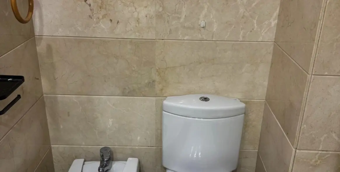 Sale of middle floor apartment in Puerto Banús 19