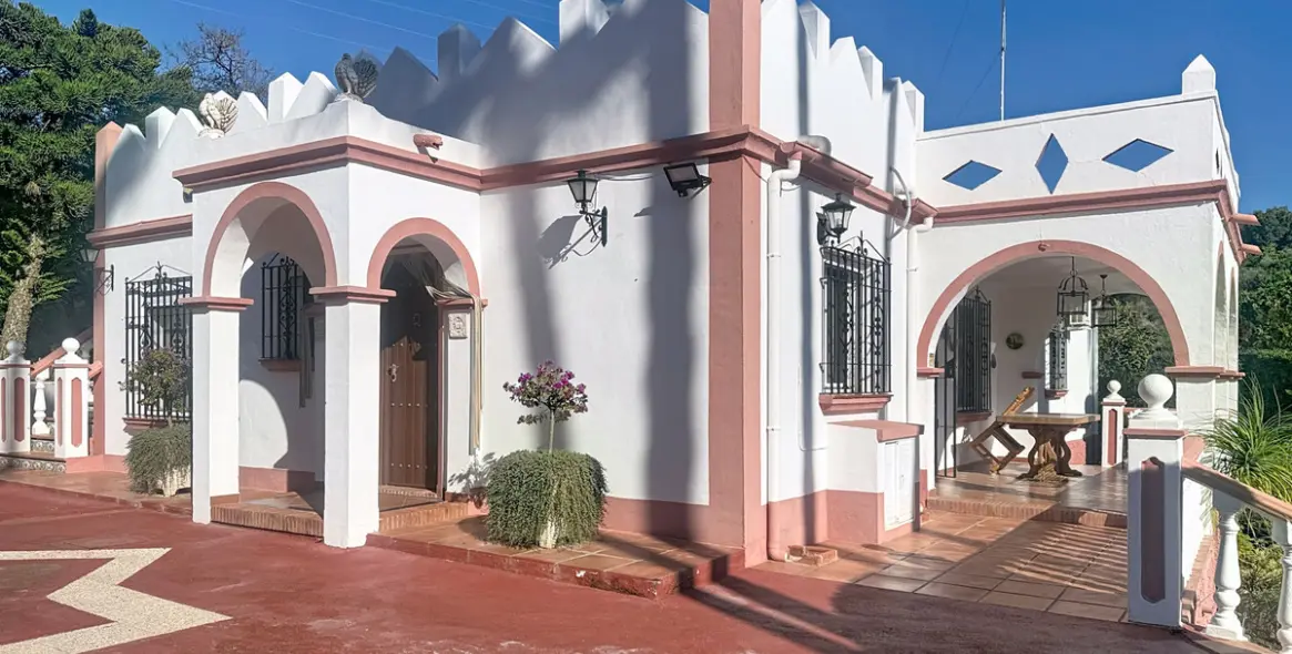 Продажа фермы в Estepona 3