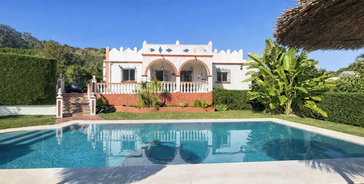 Продажа фермы в Estepona 8