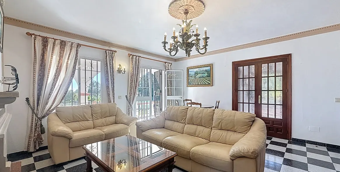 Продажа фермы в Estepona 15